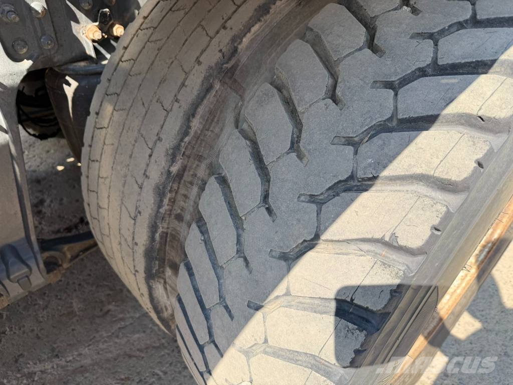 Volvo FM 300 Camiones polibrazo