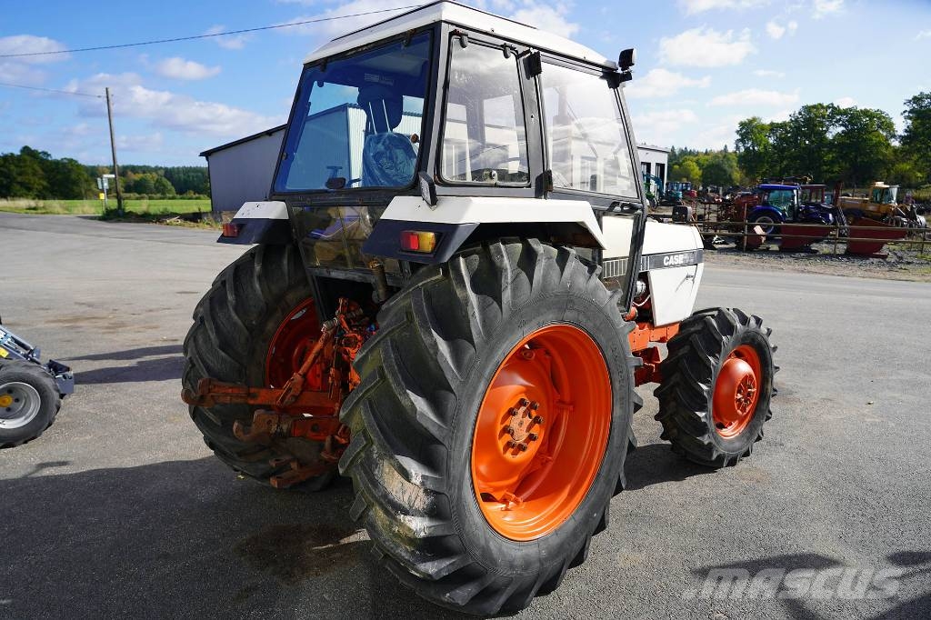 Case IH 1490 / FUK863 Traktorit