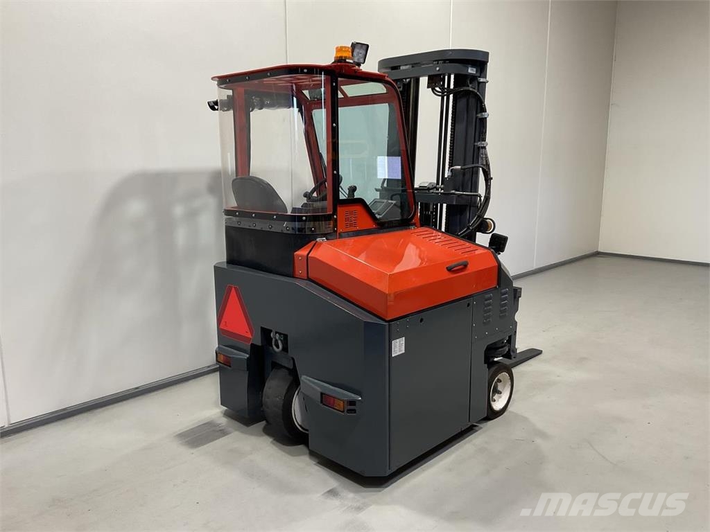 Combilift CBE3000 شاحنة المناولة رباعية الاتجاهات