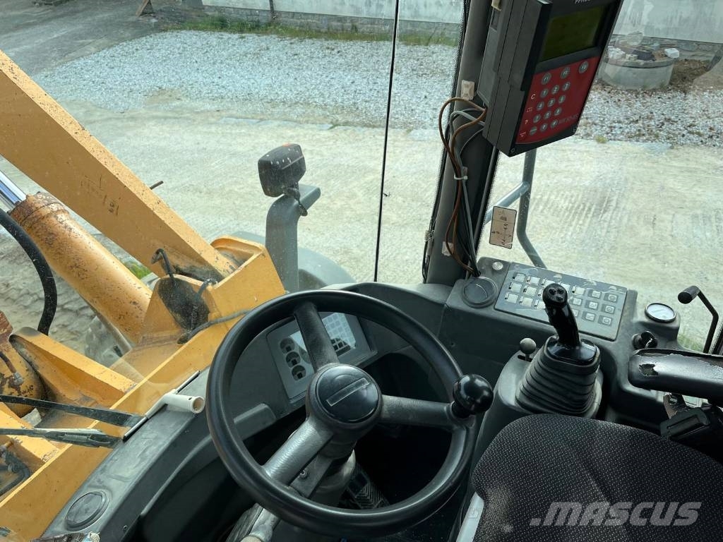 Liebherr L 580 Utovarivači na točkove