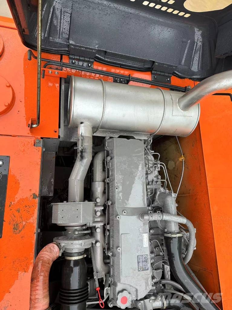 Hitachi ZX350 the largest‑scale supplier Bagri goseničarji