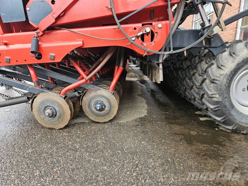 Tume Titan 4000 مثاقيب مدمجة