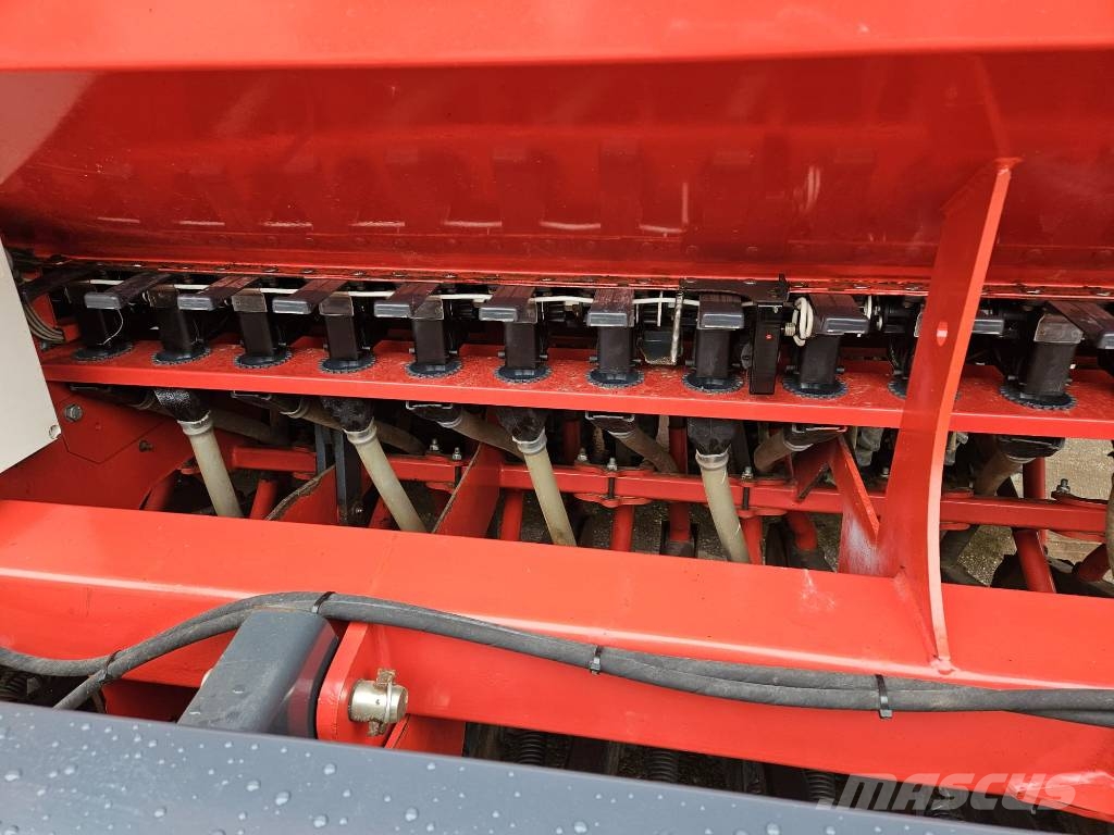 Tume Titan 4000 مثاقيب مدمجة