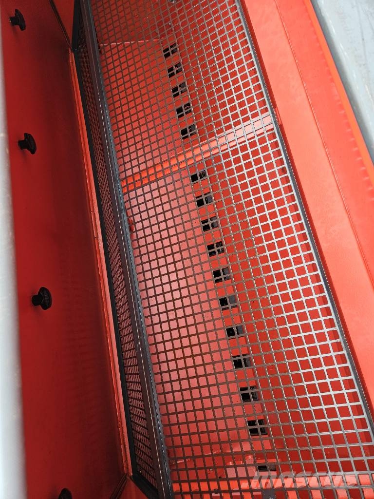 Tume Titan 4000 مثاقيب مدمجة