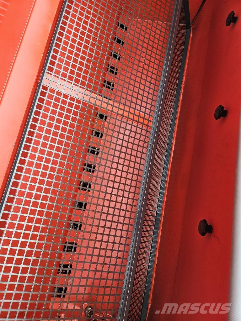 Tume Titan 4000 مثاقيب مدمجة