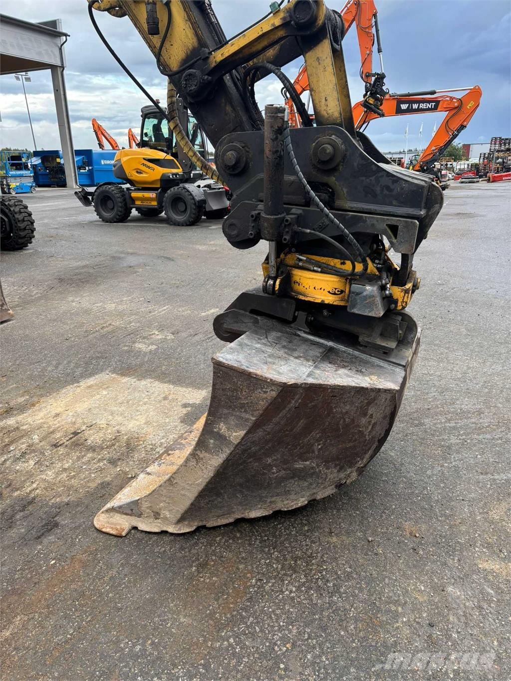 New Holland E135bsr Crawler excavators