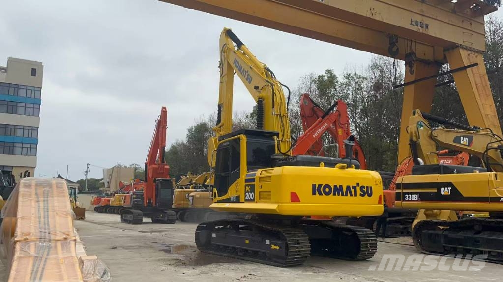 Komatsu PC 200-8 Gravemaskiner på larvebånd