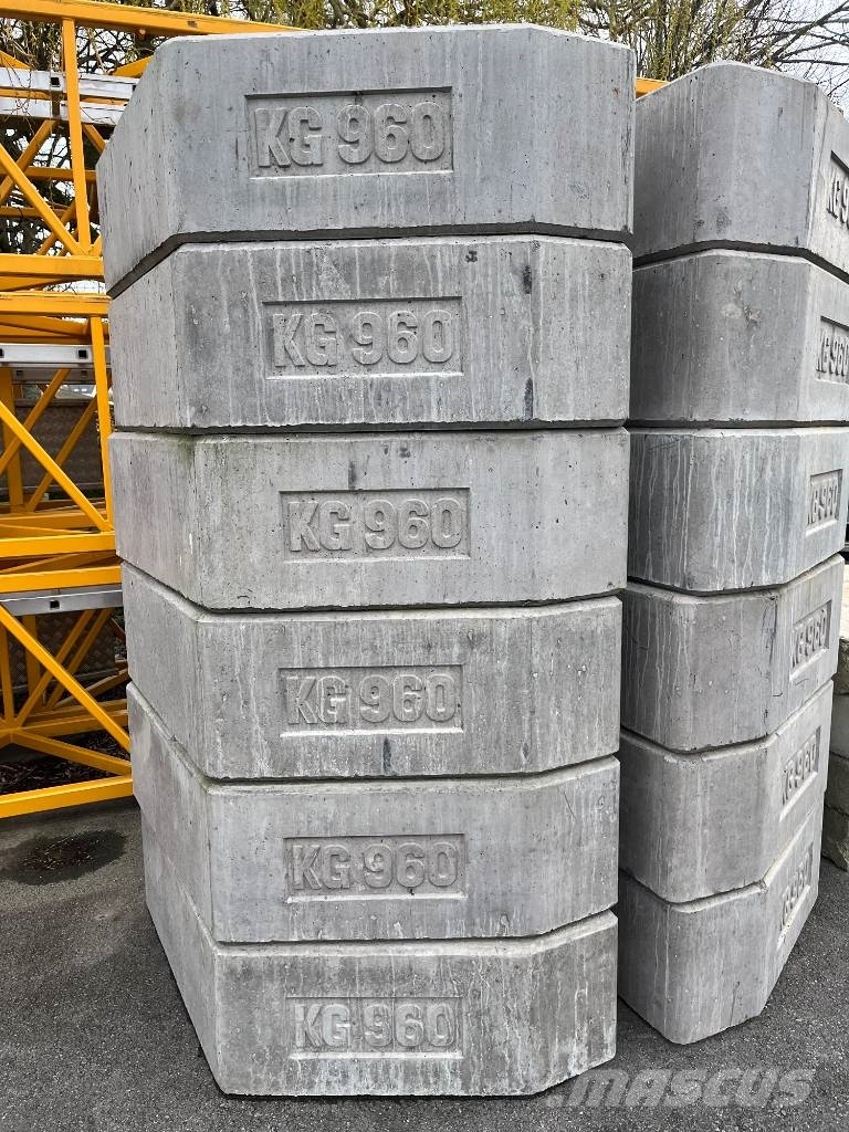Potain IGO 22 獨立吊掛起重機 吊車
