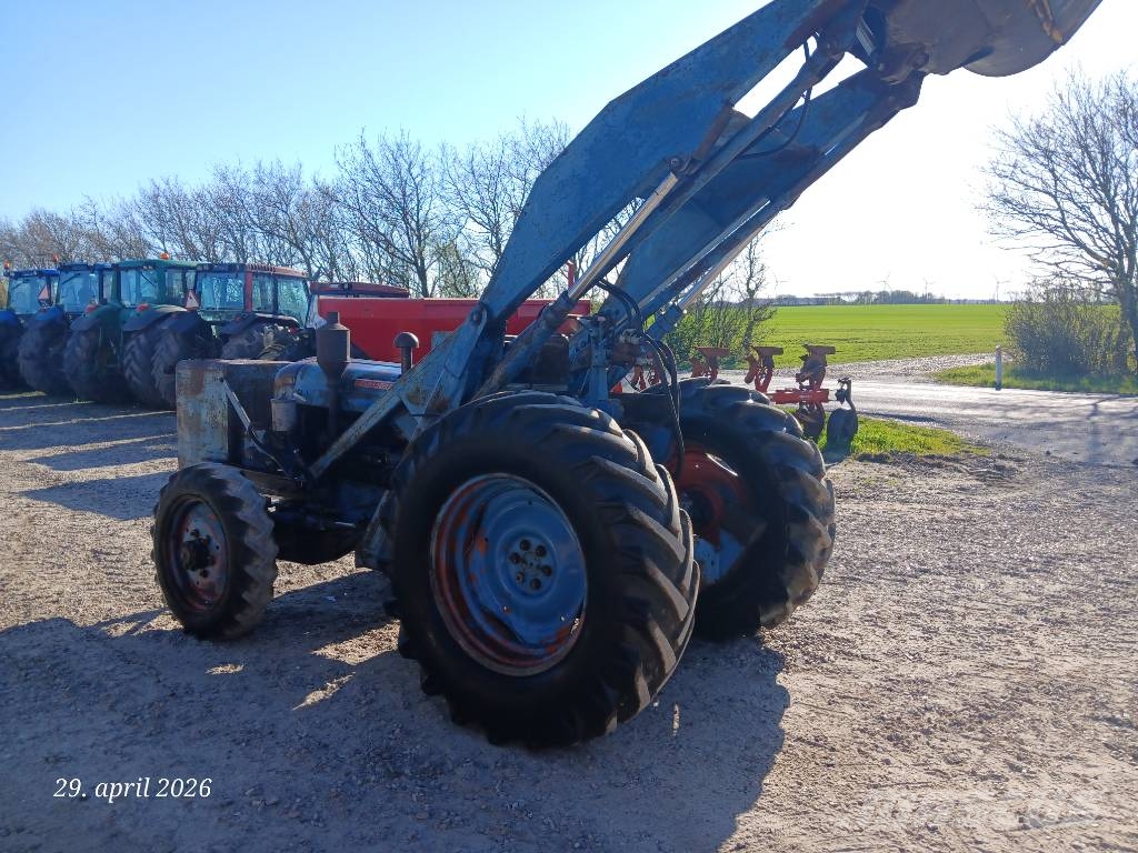 Fordson SUPER MAJOR ROADSTER 4WD Læssemaskine Tractores