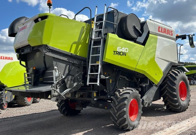 CLAAS TRION 640 Combine harvesters