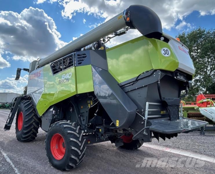CLAAS TRION 640 Combine harvesters