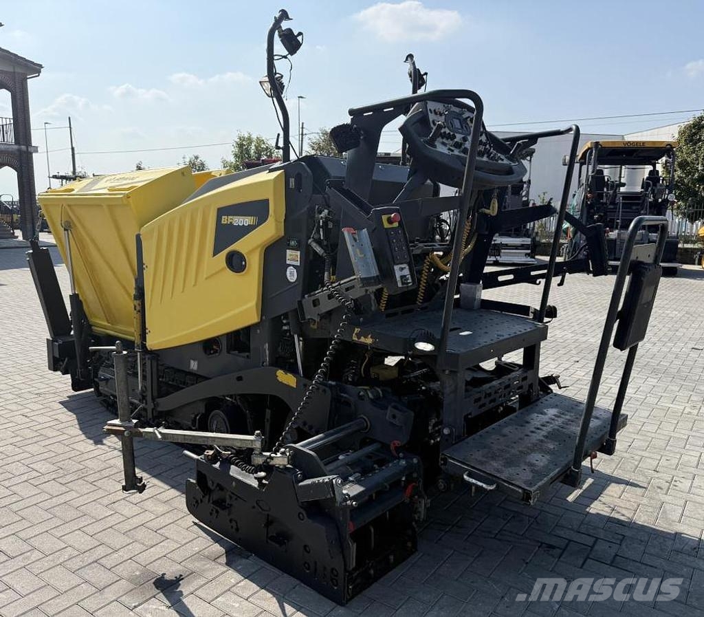 Bomag BF 200 C-2 Asfaltni finišeri