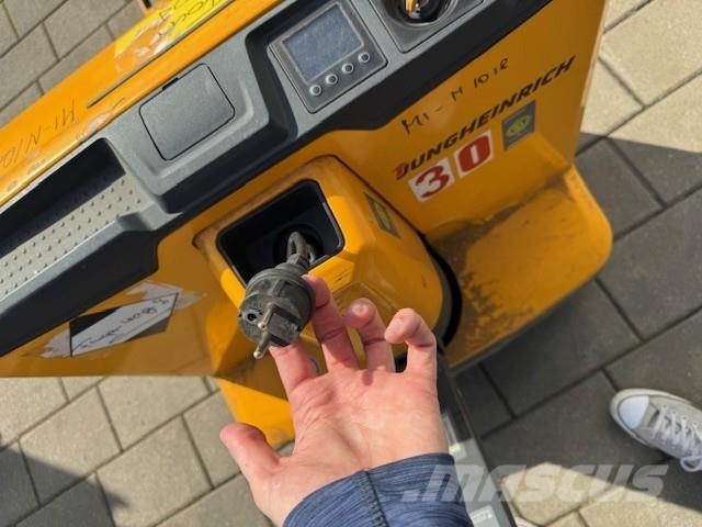 Jungheinrich EJE 116 Pedestrian stacker