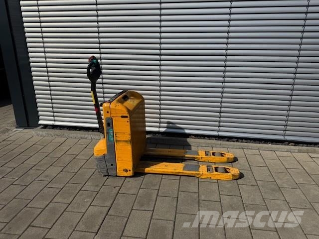 Jungheinrich EJE 116 Pedestrian stacker