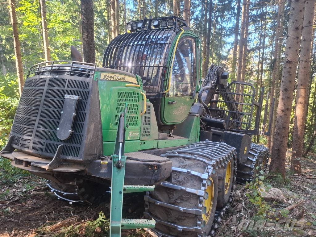 John Deere 1110 E Udkørselsmaskiner