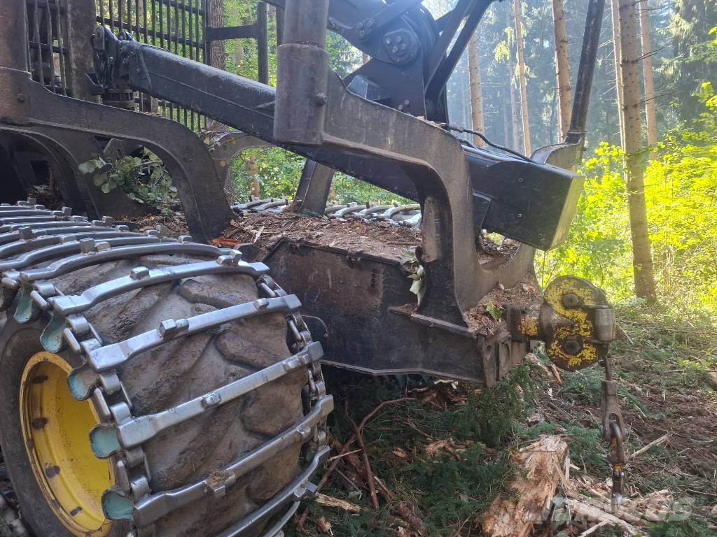 John Deere 1110 E Udkørselsmaskiner