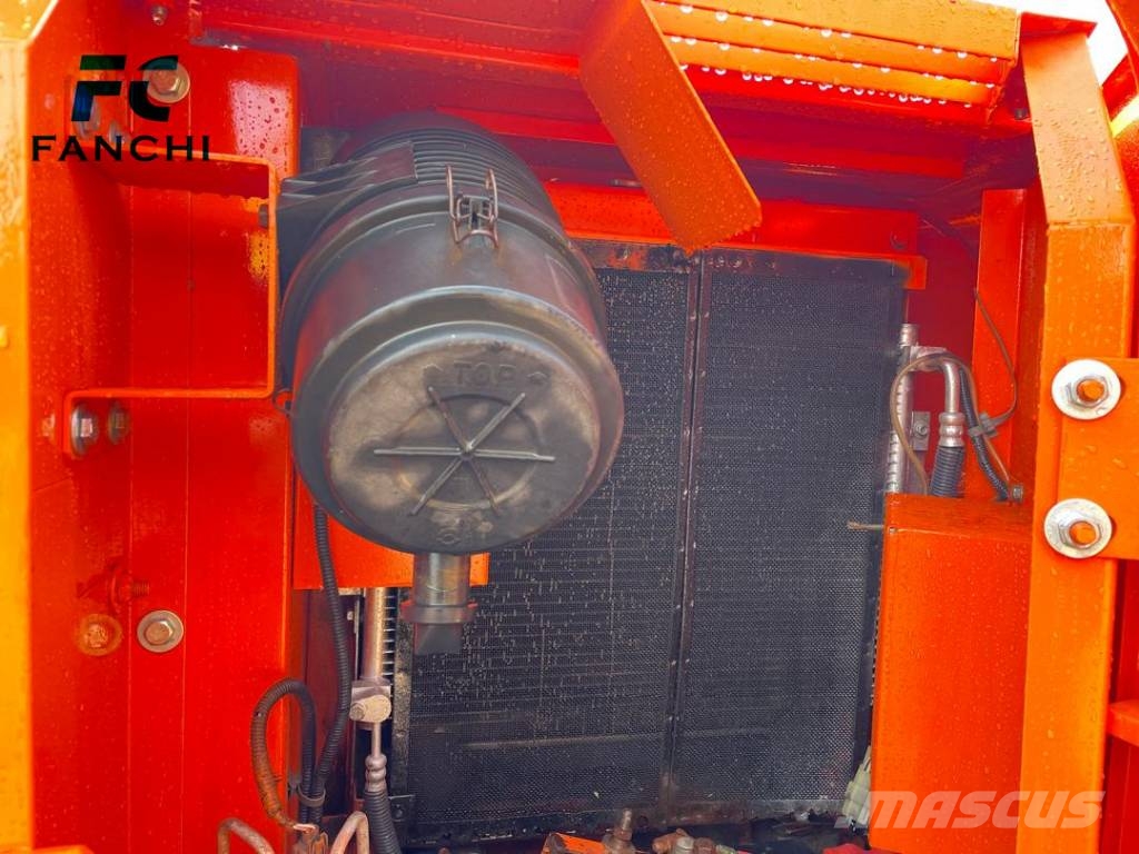 Hitachi ZX60LC حفارات زحافة