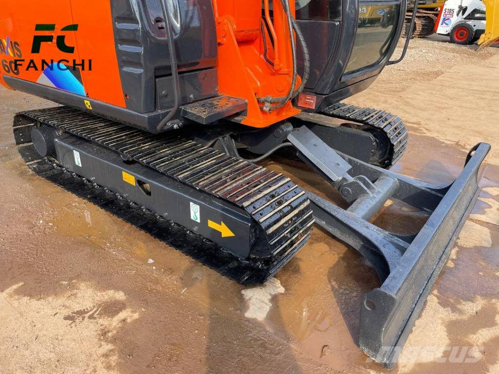 Hitachi ZX60LC حفارات زحافة