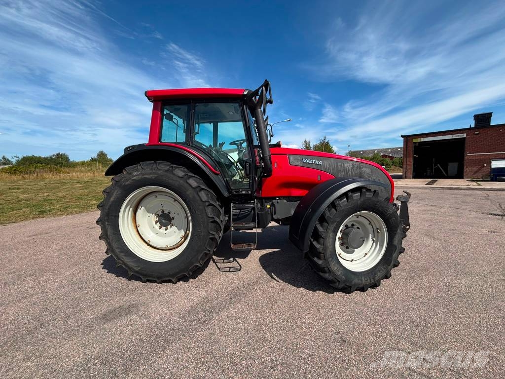 Valtra T 151 E HT Traktorid