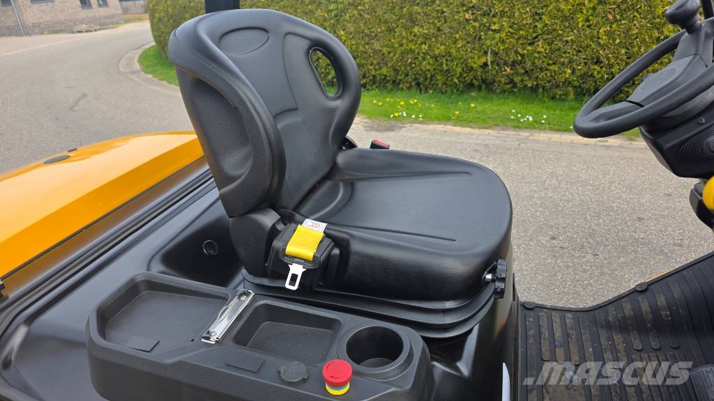 UN Forklift FL 35 Elektromos targoncák
