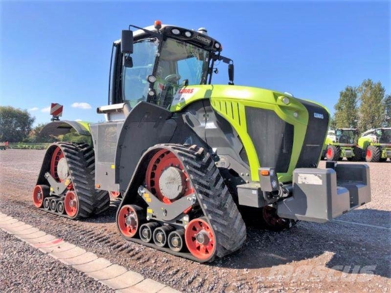 CLAAS XERION 5000 TRAC TS Traktoriai