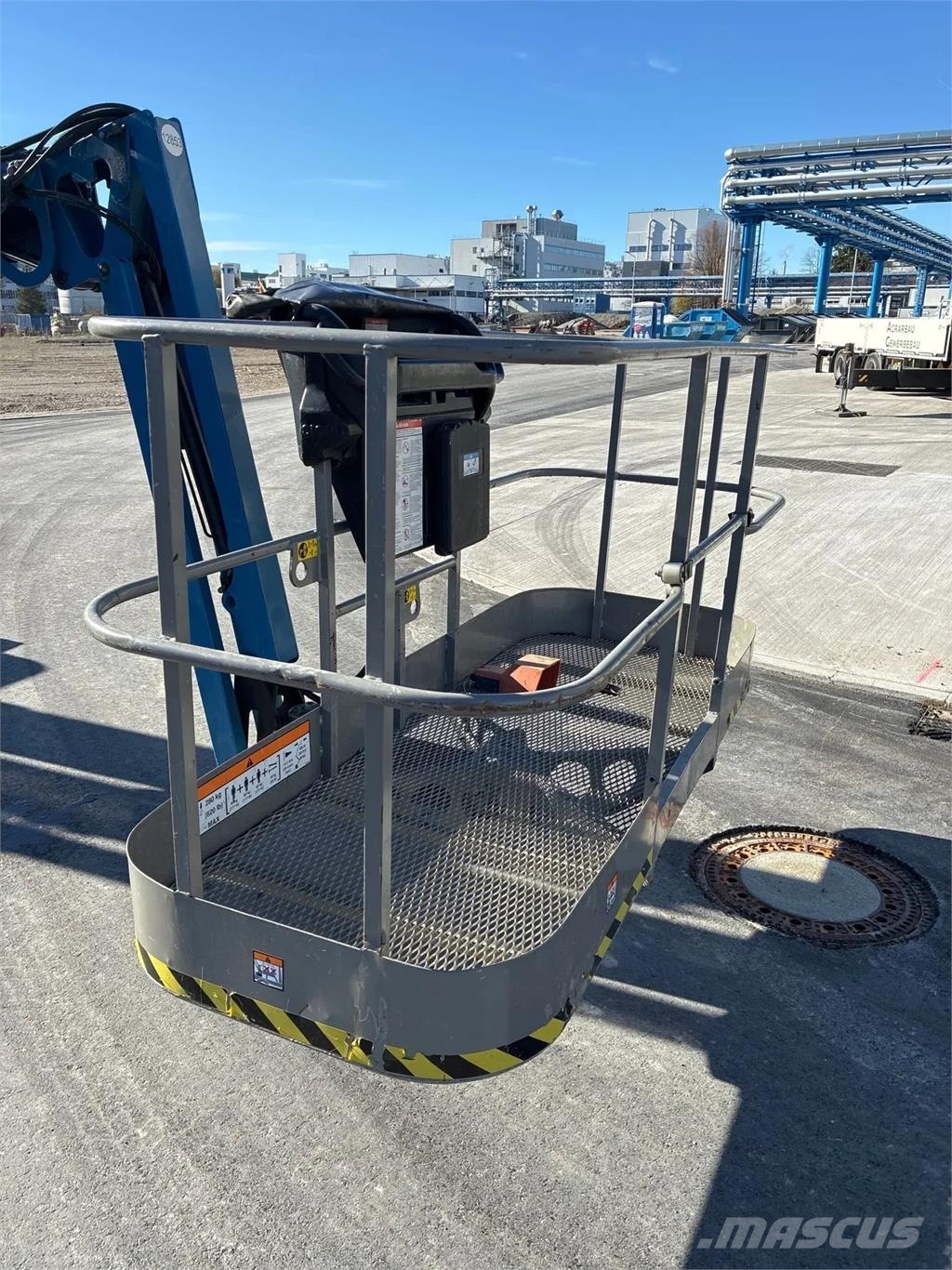 Niftylift HR 28 Hybrid 4x4 Articulated boom lifts