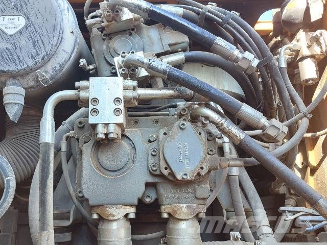 Liebherr R 956 LC Telakaivukoneet