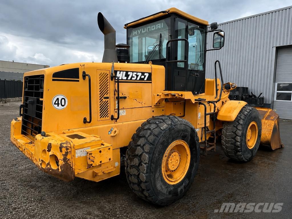 Hyundai HL757-7 لوادر بعجل