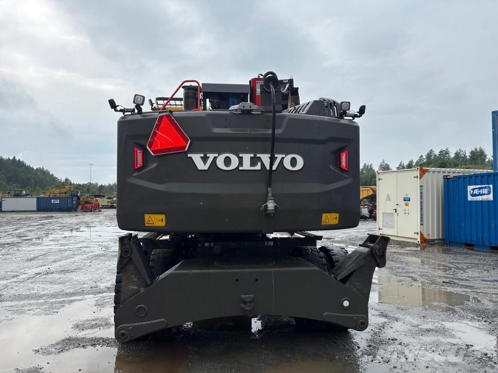 Volvo EW 220 E TUNNEL Gumikerekes kotrók