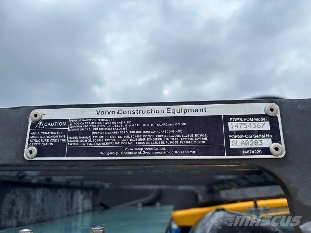Volvo EW 220 E TUNNEL Gumikerekes kotrók