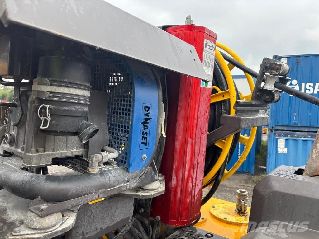 Volvo EW 220 E TUNNEL Gumikerekes kotrók