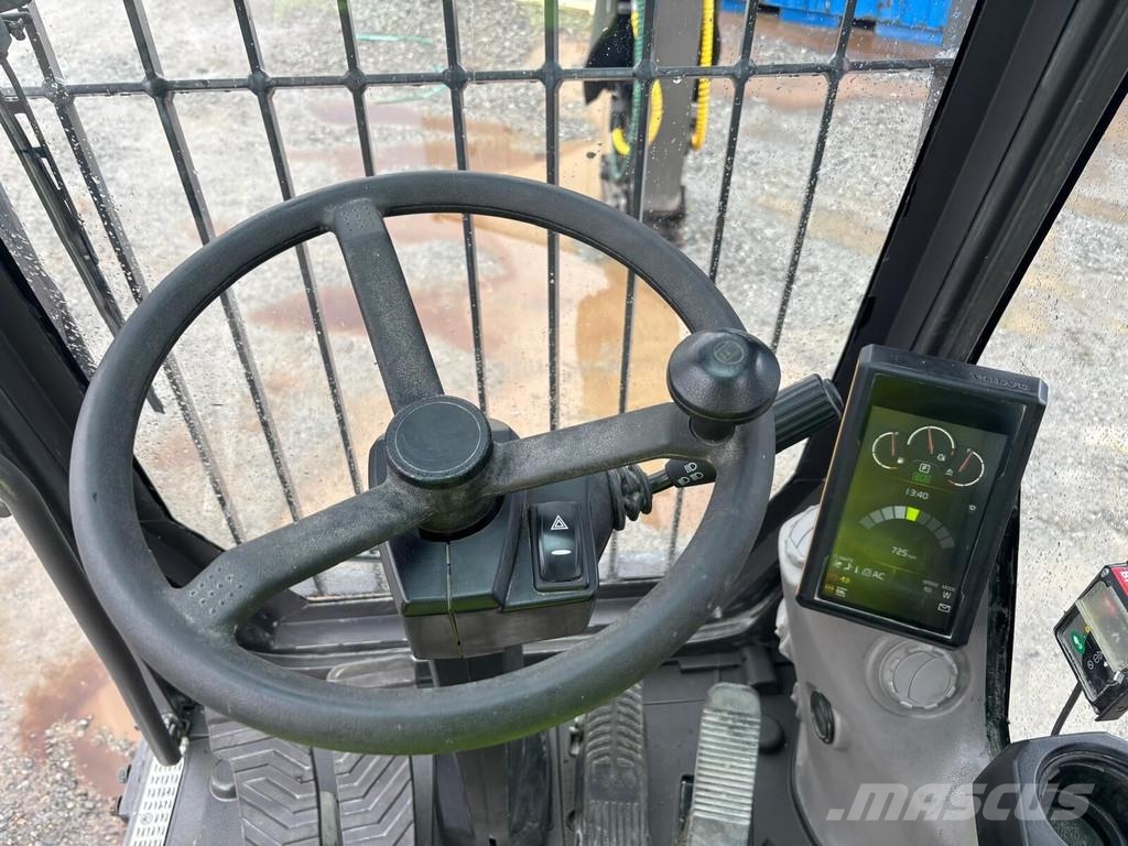 Volvo EW 220 E TUNNEL Gumikerekes kotrók