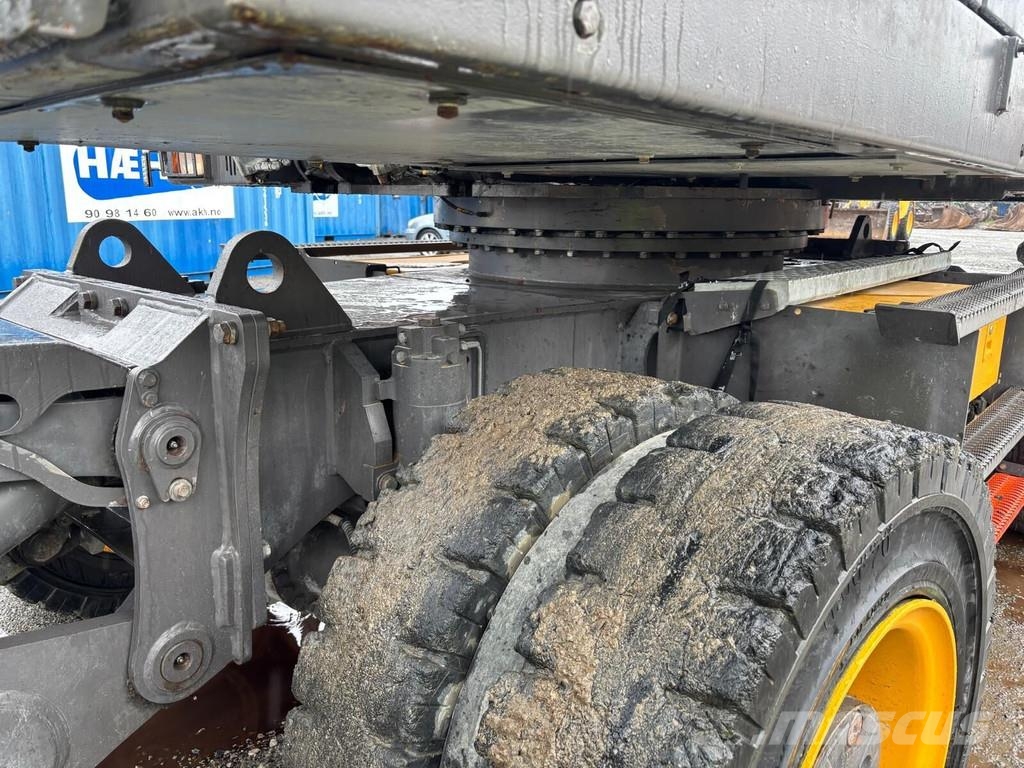 Volvo EW 220 E TUNNEL Gumikerekes kotrók
