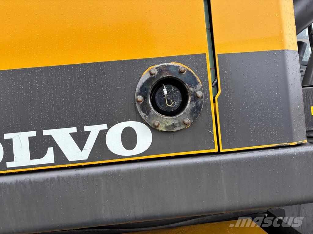 Volvo EW 220 E TUNNEL Gumikerekes kotrók