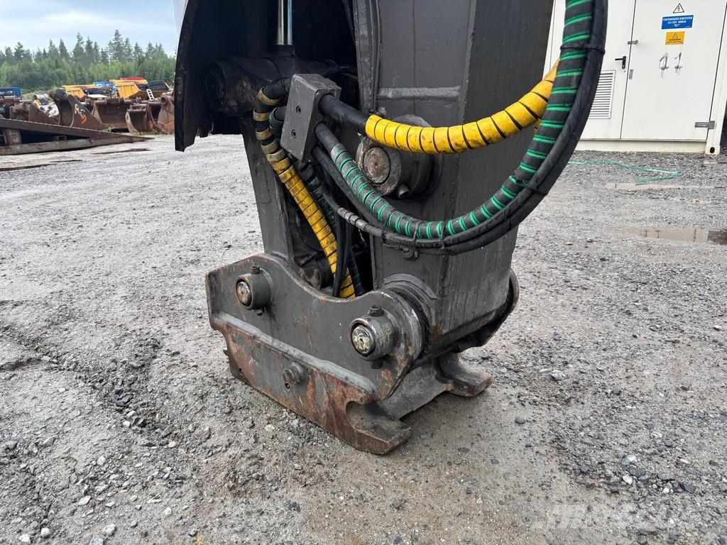 Volvo EW 220 E TUNNEL Gumikerekes kotrók