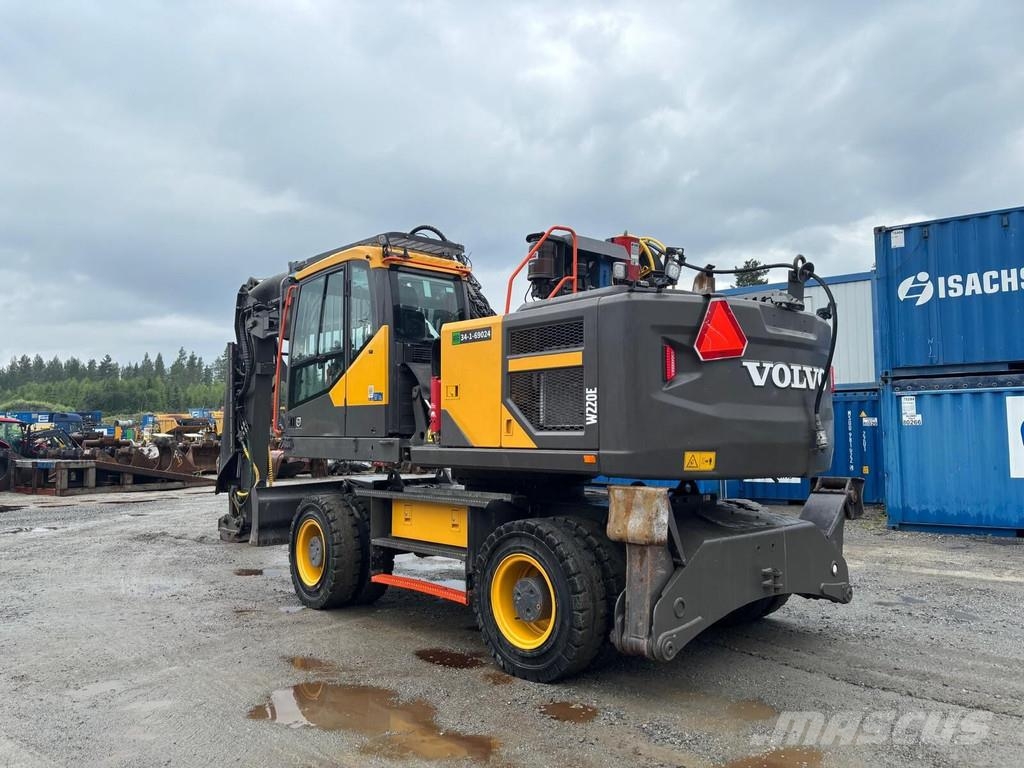 Volvo EW 220 E TUNNEL Gumikerekes kotrók