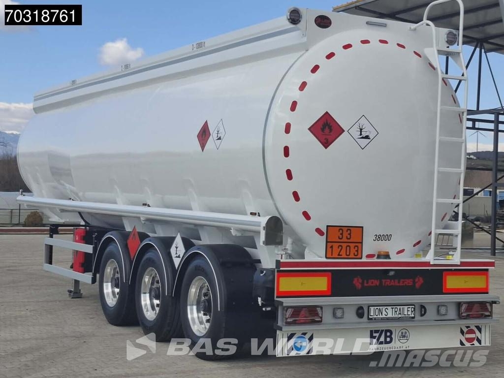  Lion Trailer LT 3 axles セミトレーラータンカー