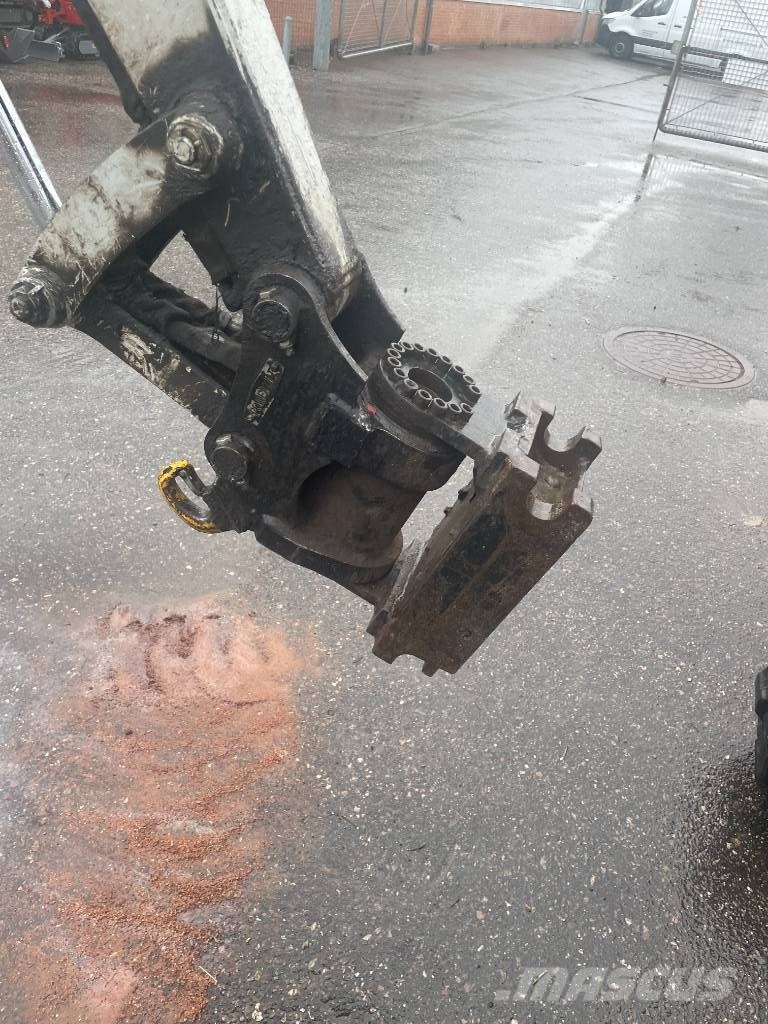 Takeuchi TB230 Εκσκαφάκι (διαβολάκι) < 7t