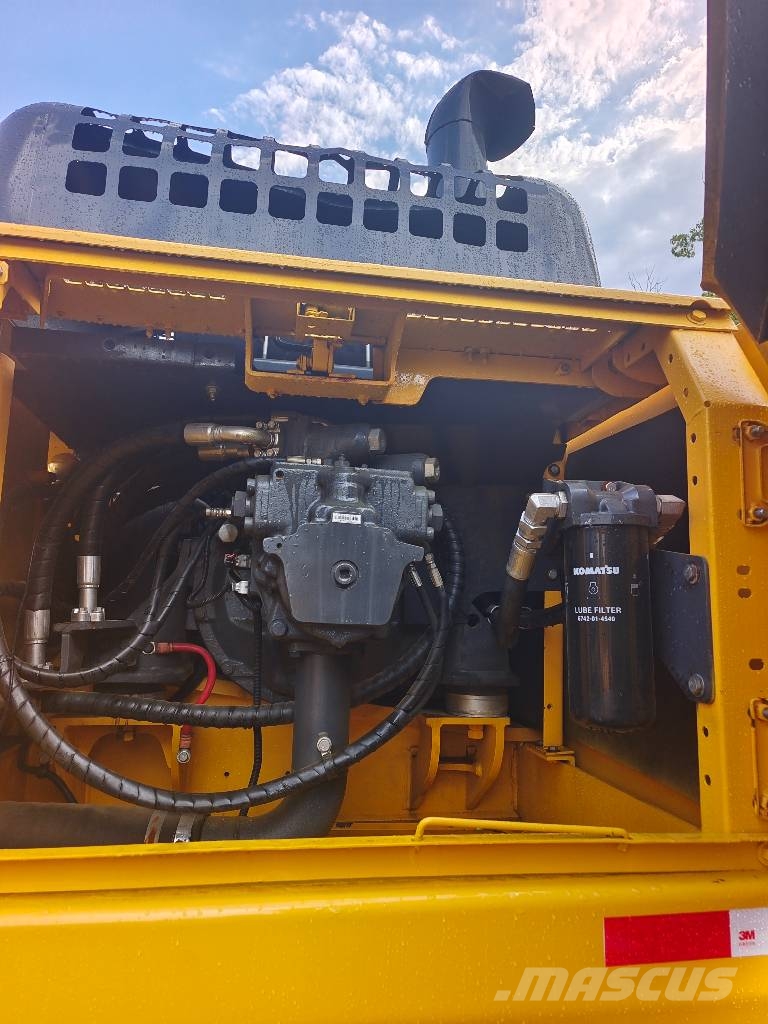Komatsu PC 300-7    3000 units excavators in stock Bageri guseničari