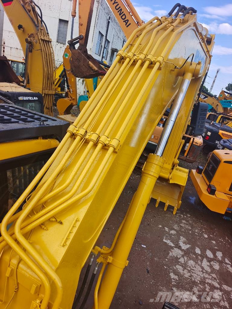 Komatsu PC 300-7    3000 units excavators in stock Bageri guseničari