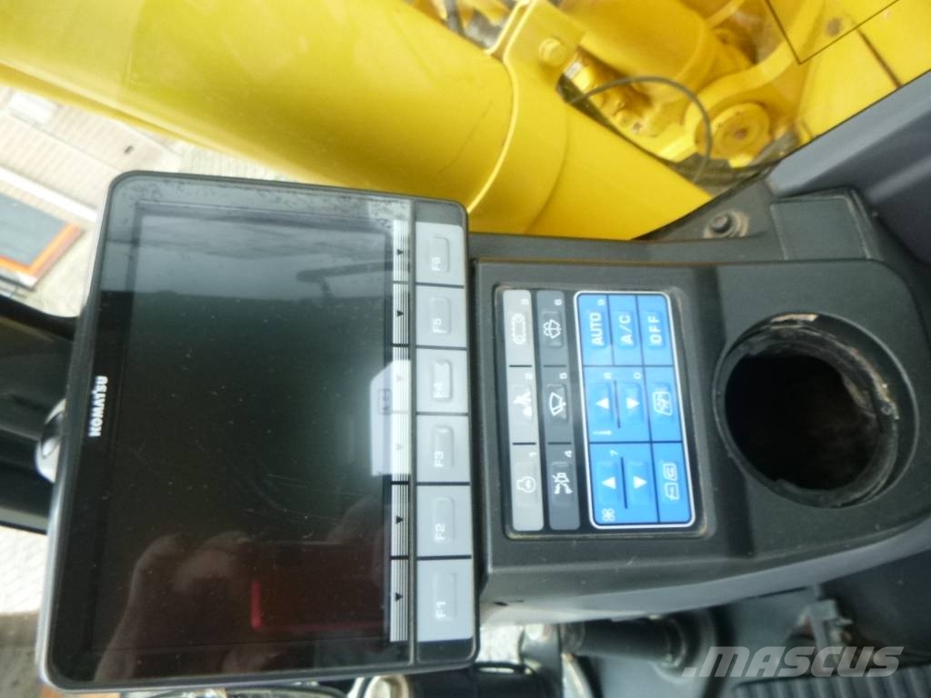 Komatsu PC 138 US-11 Telakaivukoneet