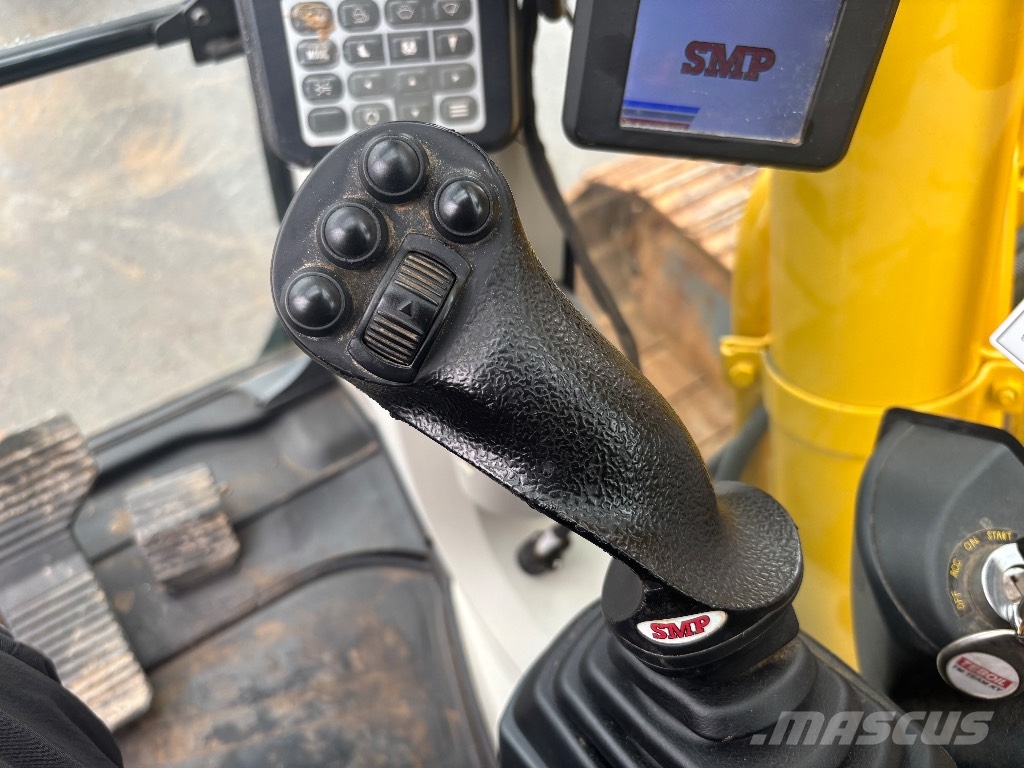 Kobelco SK 230 SR / SMP pyörittäjä, Stage V, Ym! Excavadoras de cadenas