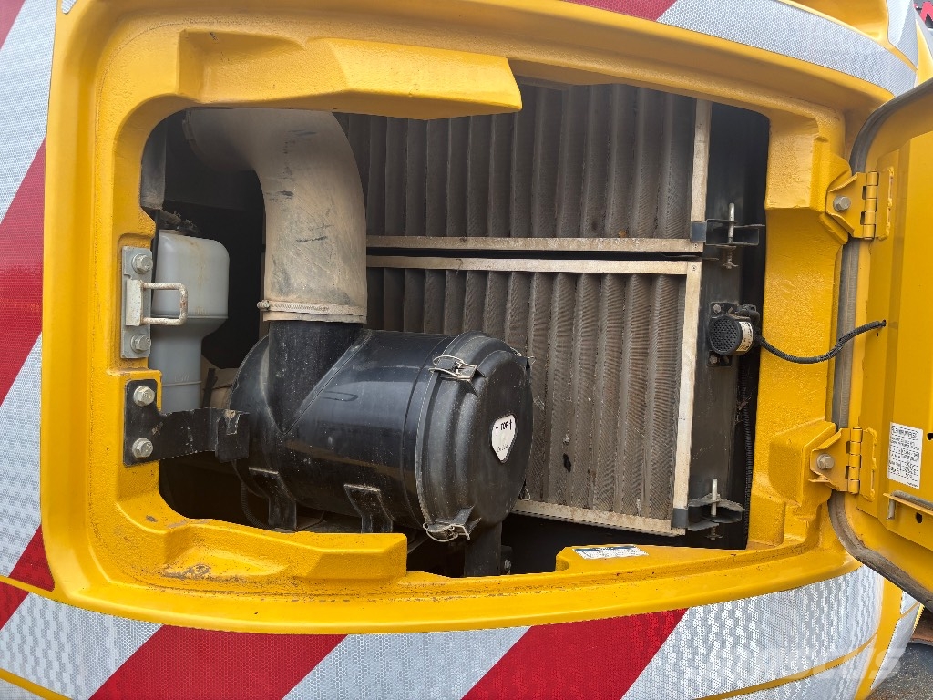 Kobelco SK 230 SR / SMP pyörittäjä, Stage V, Ym! Excavadoras de cadenas