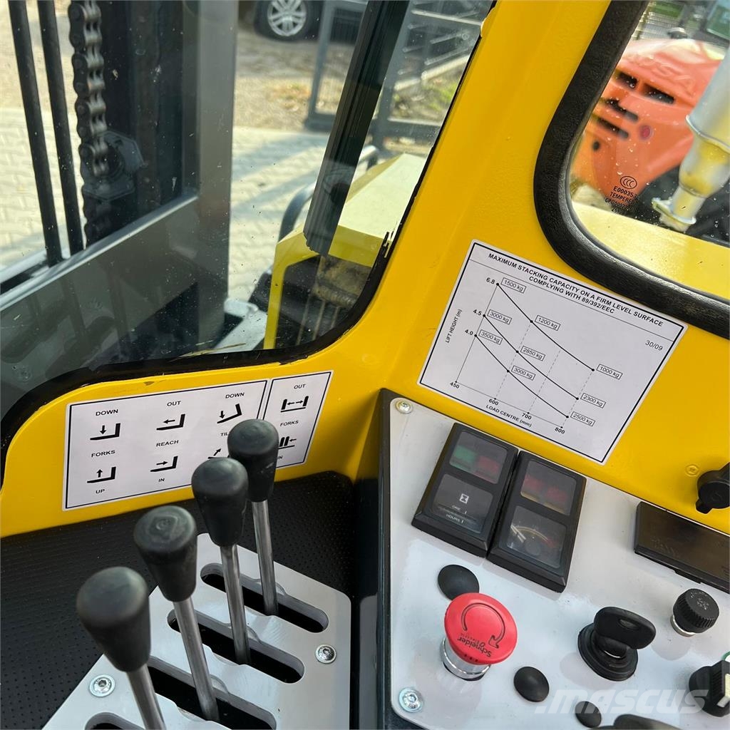 Combilift [DISCOUNT-SALE] C4000 Diesel  // TOP 4-way reach truck
