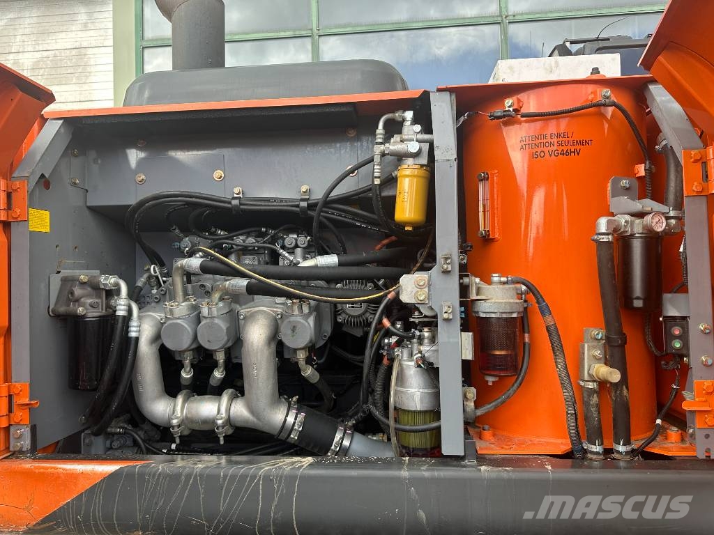 Hitachi ZH 210 LC-5B Koparki gąsienicowe