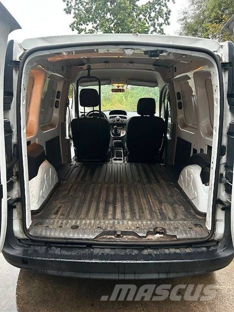 Renault KANGOO شاحنة مقفلة