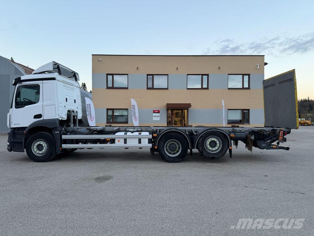 Mercedes-Benz ACTROS 2535 6X2*4 EURO6 + BDF 20FT Konténer keretes / Konténeres teherautók