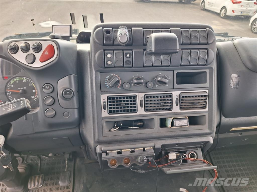 Iveco EUROCARGO 120 E 28 Шасі з кабіною