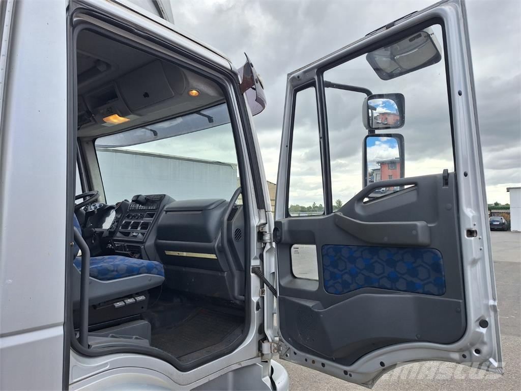 Iveco EUROCARGO 120 E 28 Шасі з кабіною
