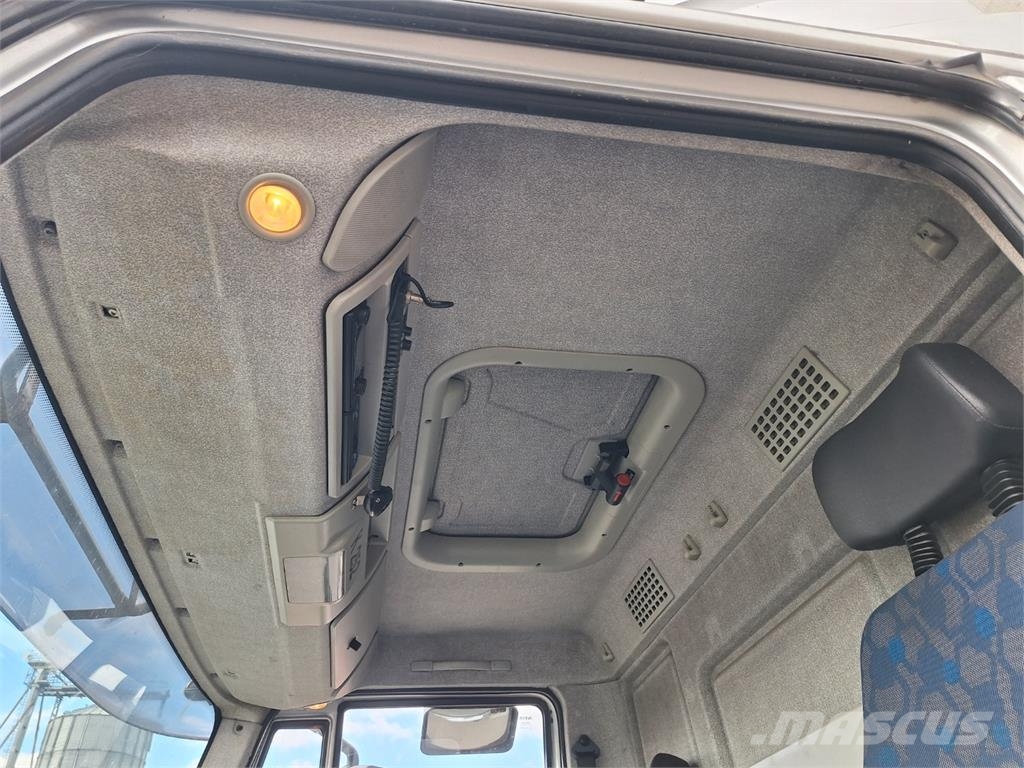 Iveco EUROCARGO 120 E 28 Шасі з кабіною